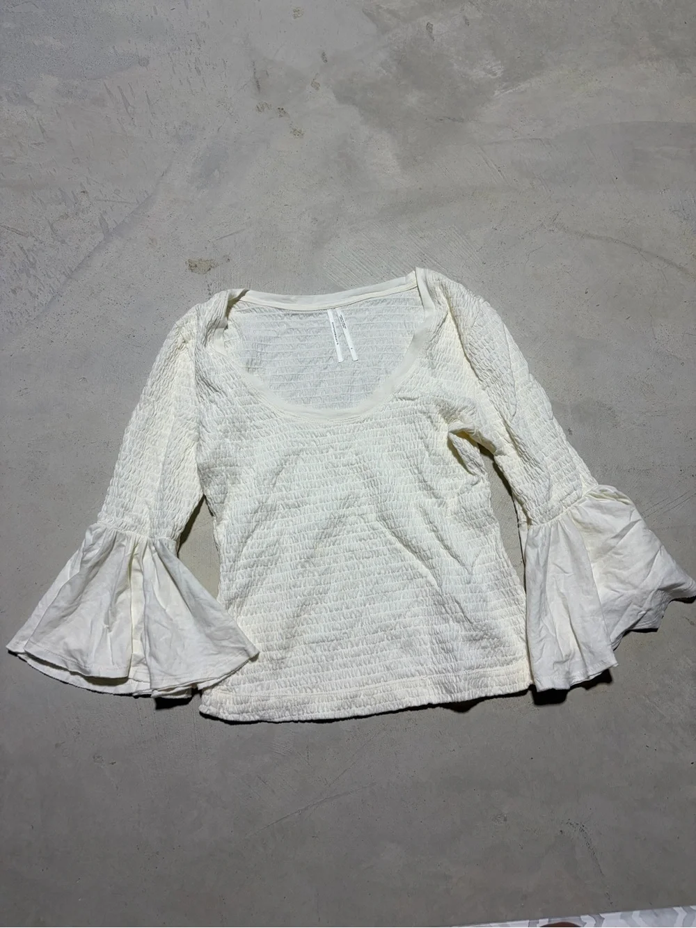 Anthropologie cream Bell Sleeve Scoop Neck Top small